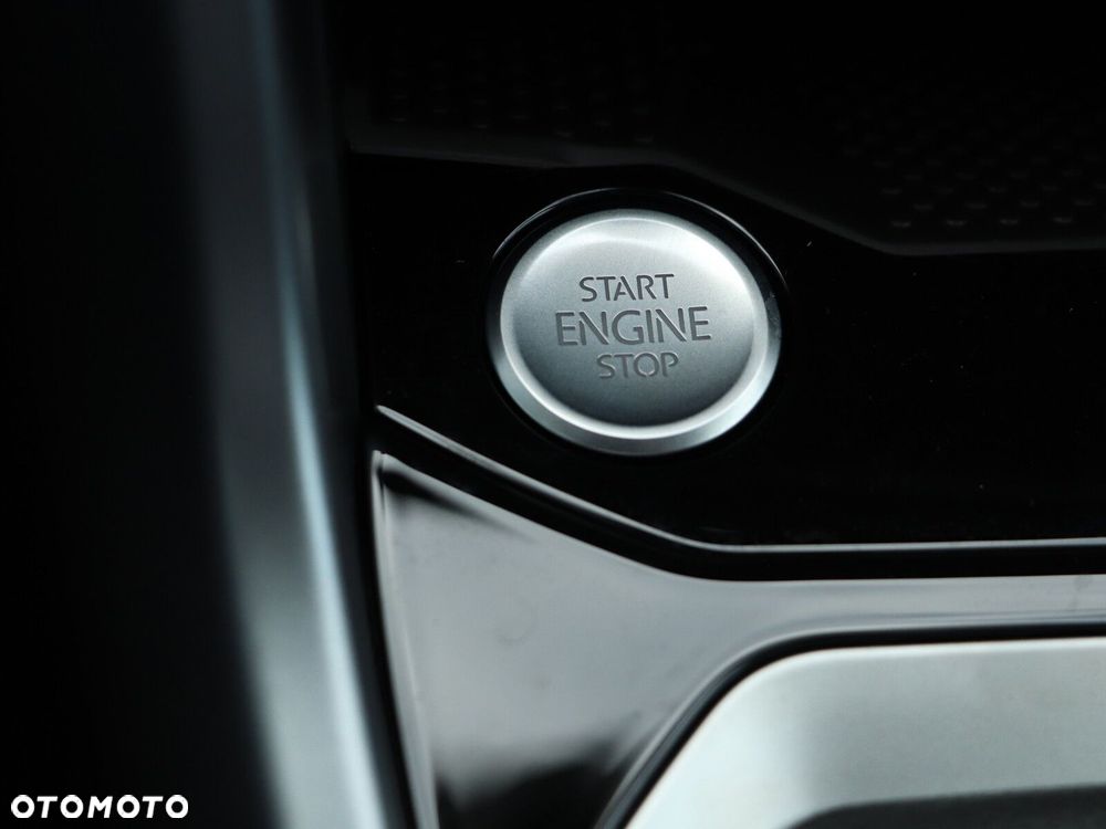 Volkswagen T-Roc - 16