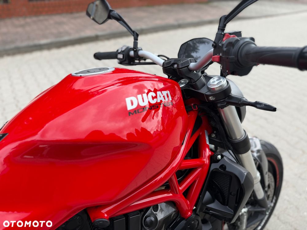 Ducati Monster - 12