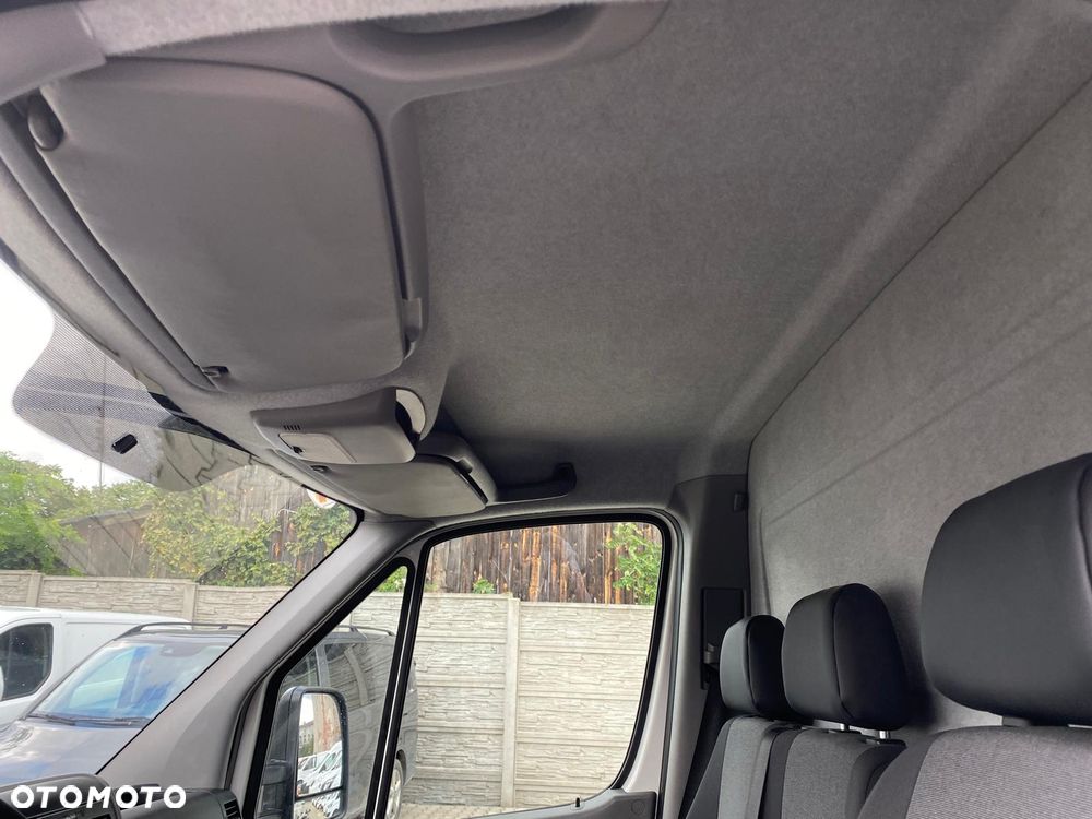Volkswagen CRAFTER - 12