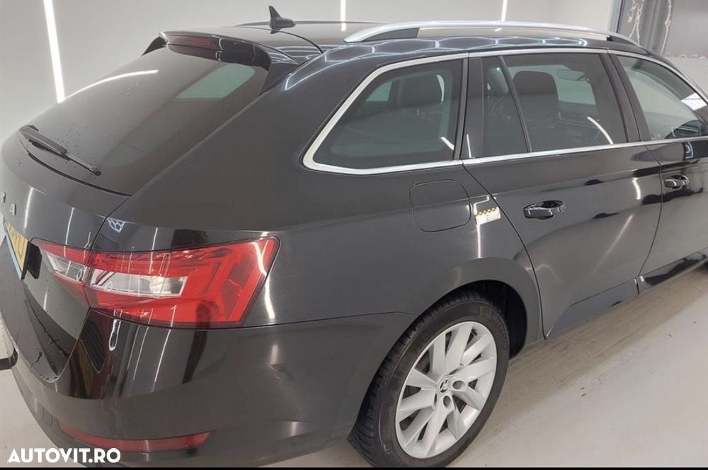 Skoda Superb 1.5 TSI ACT DSG Ambition - 11