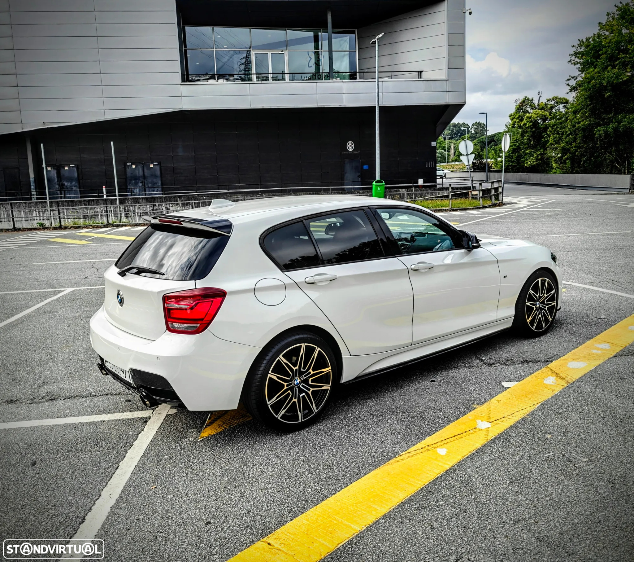 BMW 118 d Pack M - 25