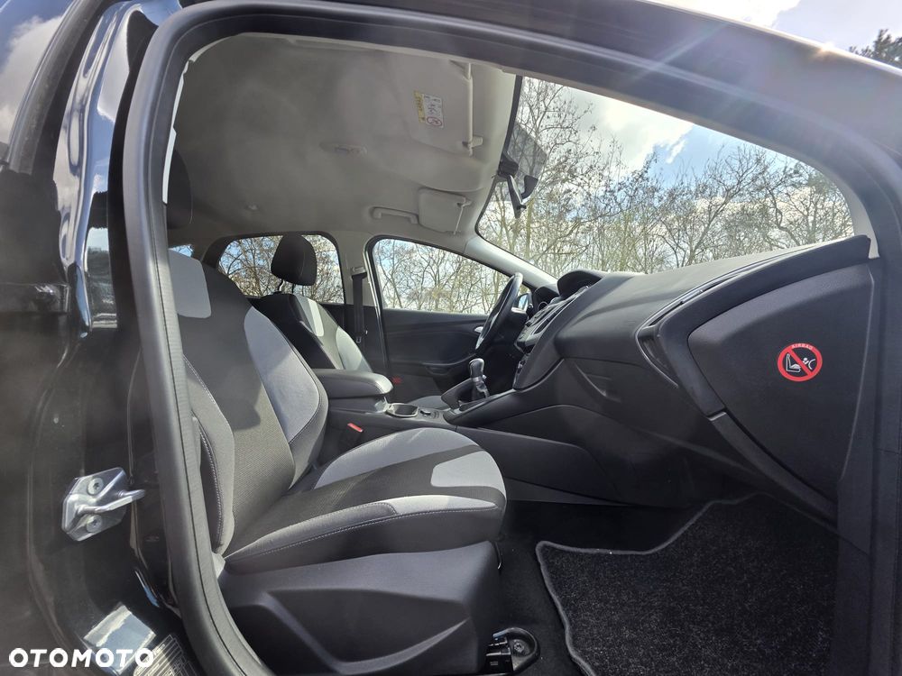 Ford Focus - 35