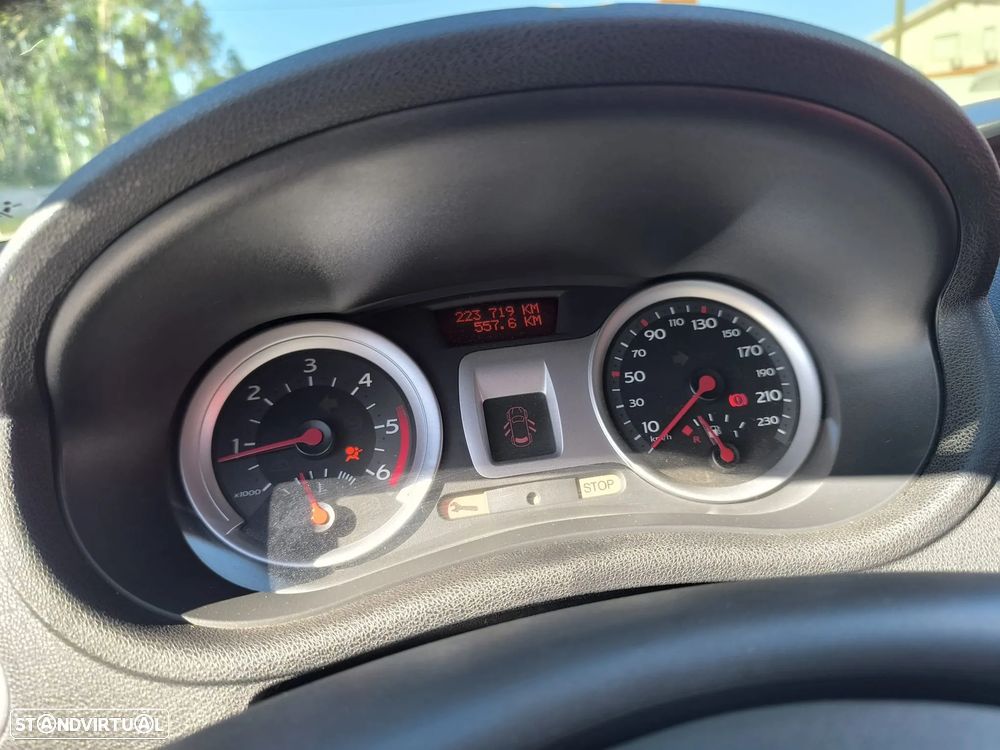 Renault Clio 1.5 dCi Dynamique Luxe - 31
