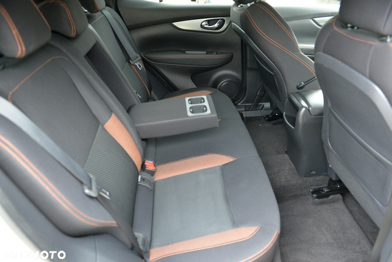 Nissan Qashqai 1.3 DIG-T Tekna - 12