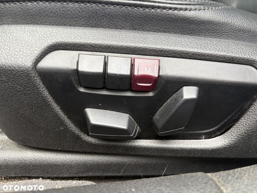 BMW Seria 3 320d Efficient Dynamics Sport Line shadow - 6