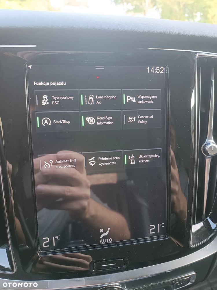 Volvo V60 D3 Drive-E Momentum - 29