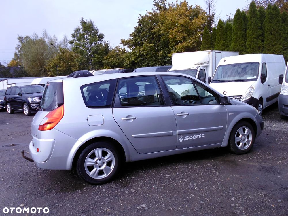 Renault Scenic 2.0 16V Confort Dynamique - 5