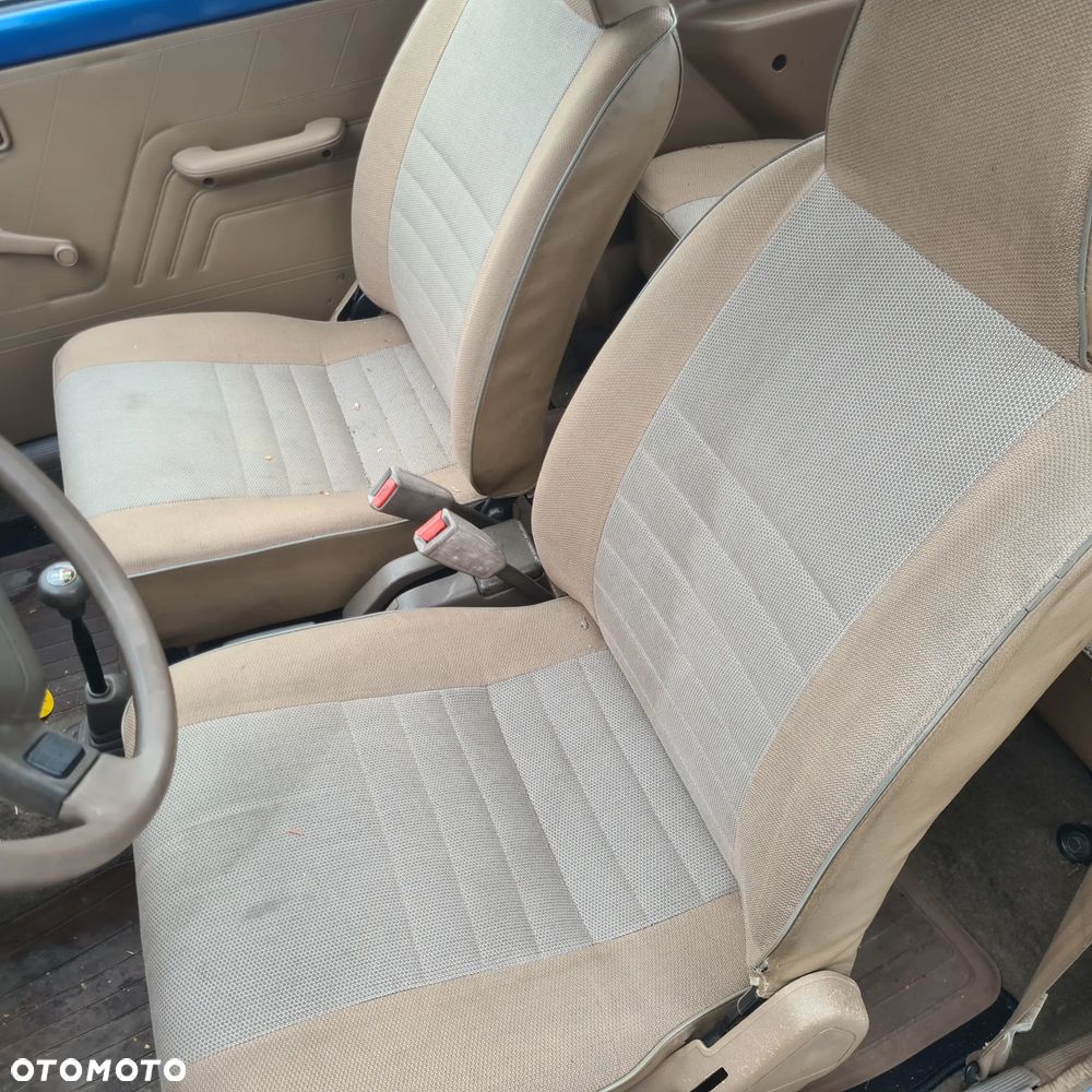 Ford Festiva - 5