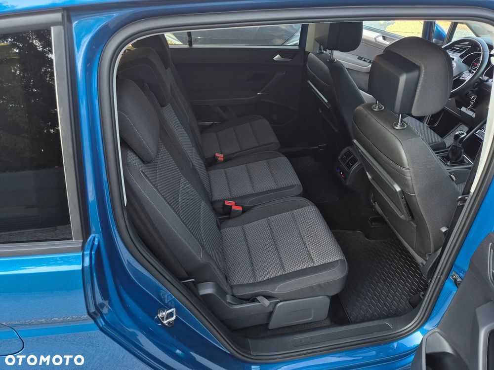 Volkswagen Touran 2.0 TDI SCR Comfortline - 26