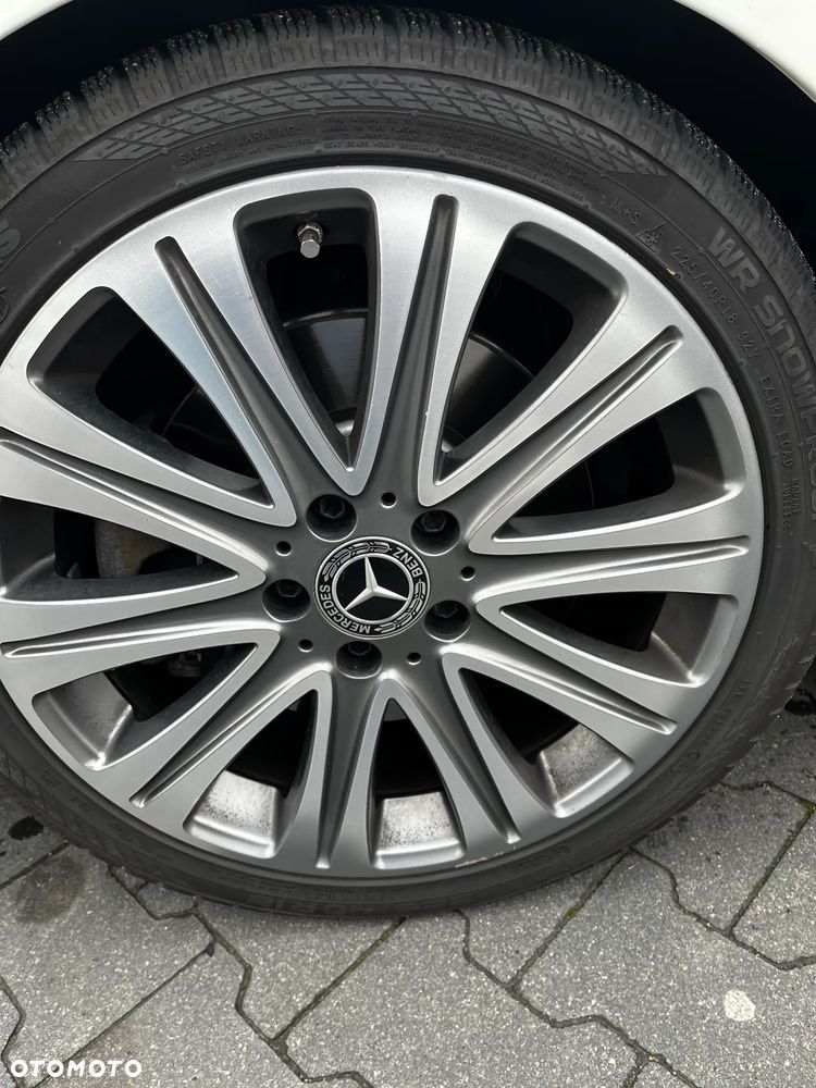 Mercedes-Benz CLA - 11