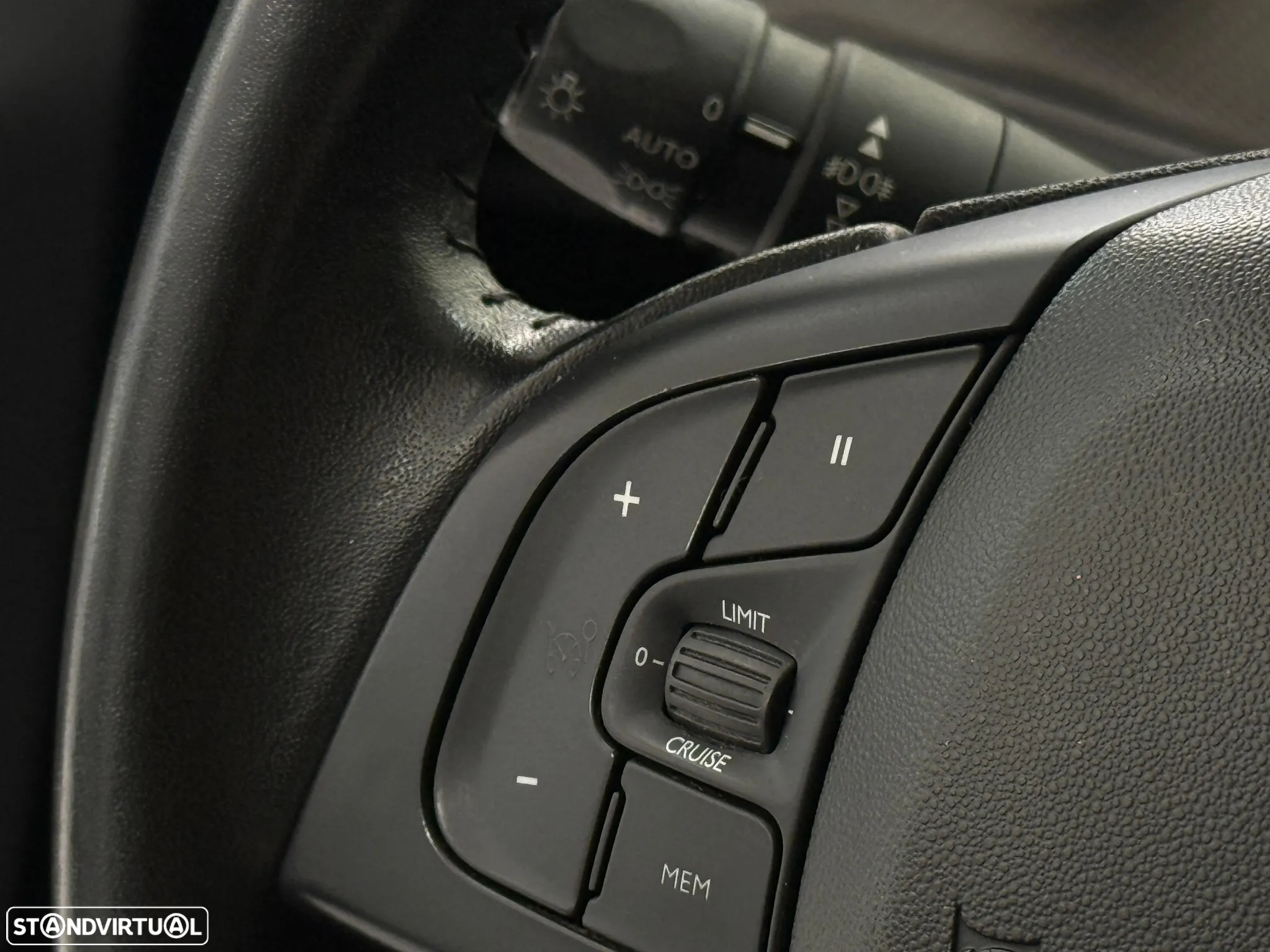Citroën C4 Cactus 1.2 PureTech Shine - 39