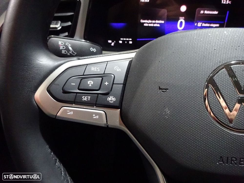 VW T-Roc 1.0 TSI Urban - 17