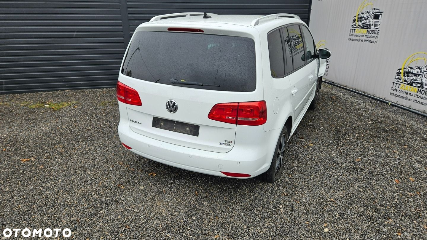 Volkswagen Touran - 23