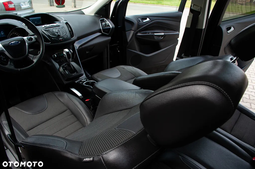 Ford Kuga 2.0 TDCi 4x4 Titanium - 12
