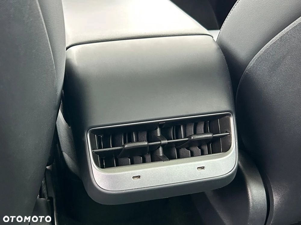 Tesla Model 3 - 28