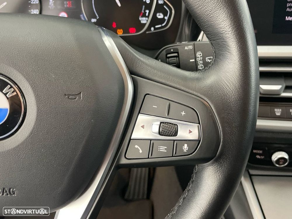 BMW 330 e Auto - 17
