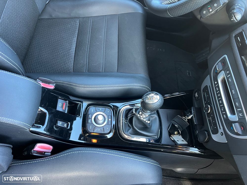 Renault Mégane Sport Tourer ENERGY dCi 110 Start & Stopp Bose Edition - 14