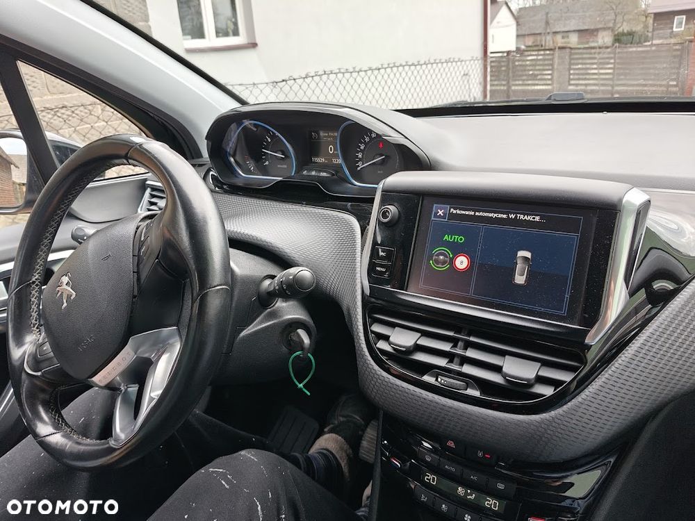 Peugeot 2008 PureTech 110 Stop&Start Allure - 19