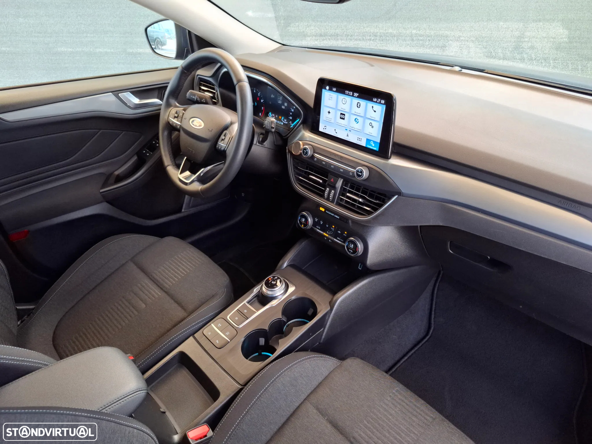 Ford Focus 1.0 EcoBoost Active X Aut. - 28