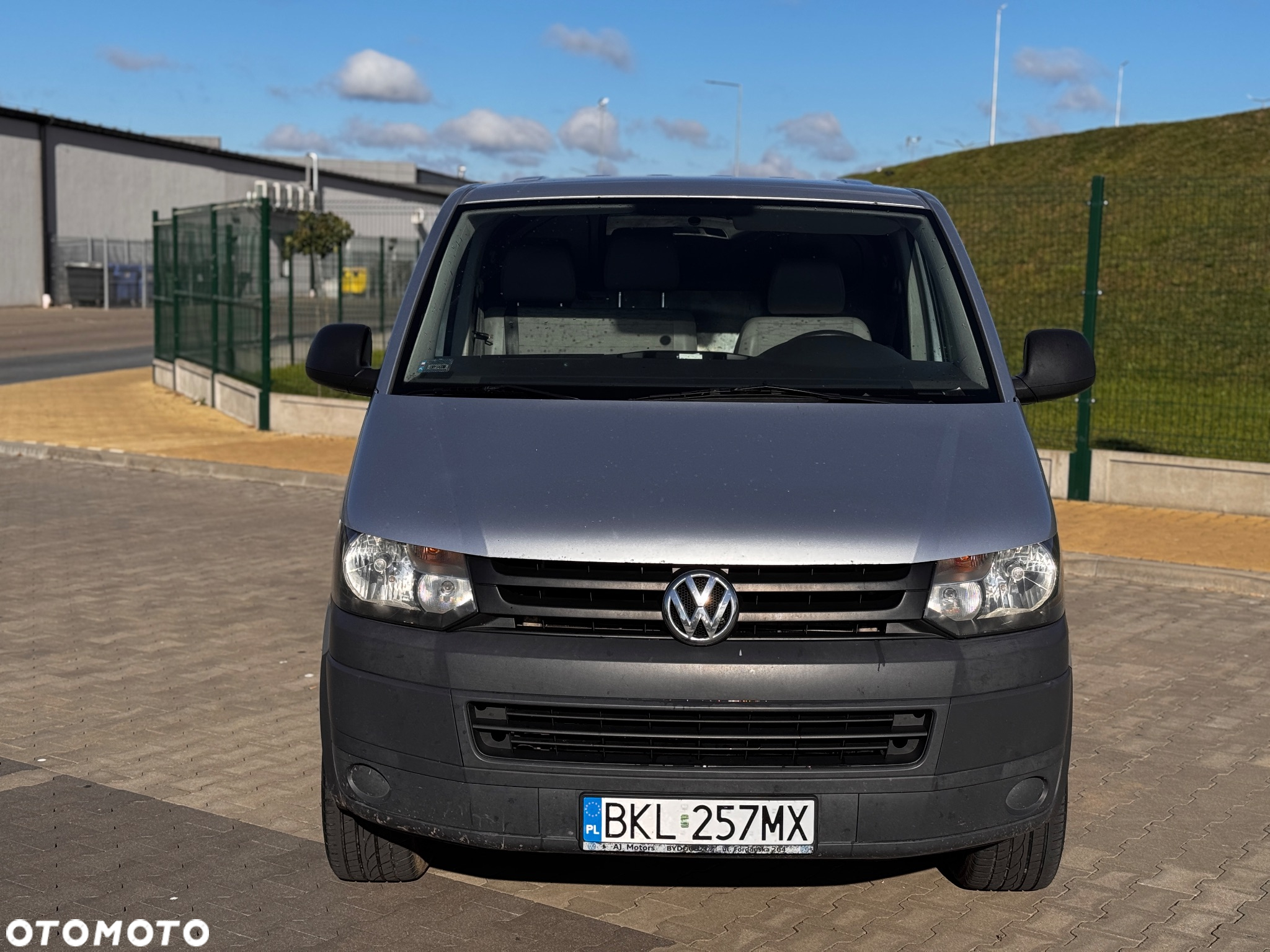 Volkswagen Transporter T5 TDI L1H1 - 2