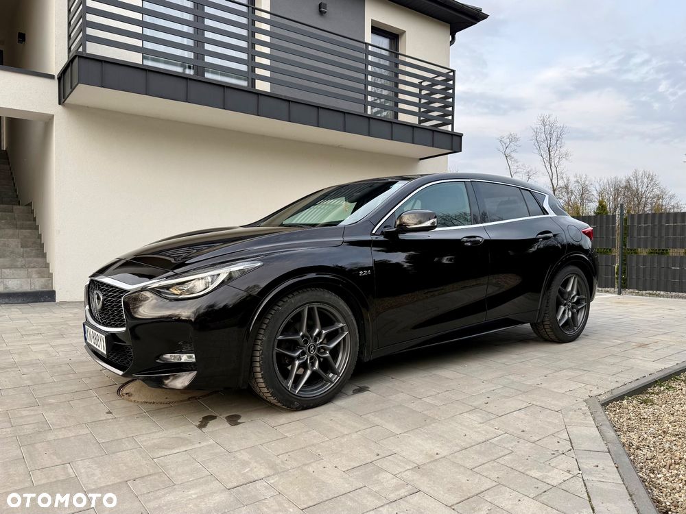 Infiniti Q30 2.2d Sport AWD 7DCT - 9