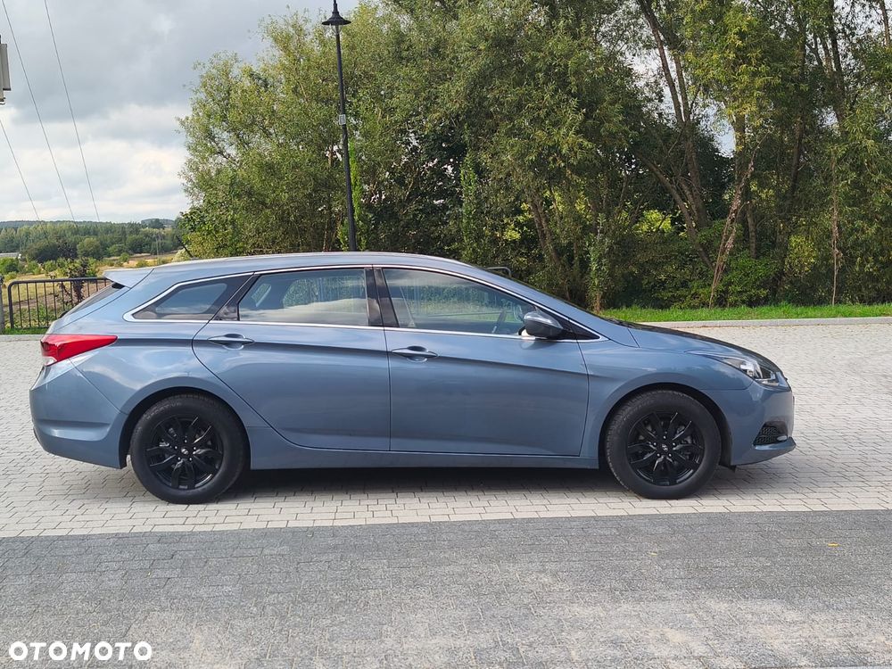 Hyundai i40 Kombi blue 1.6 Family+ - 3