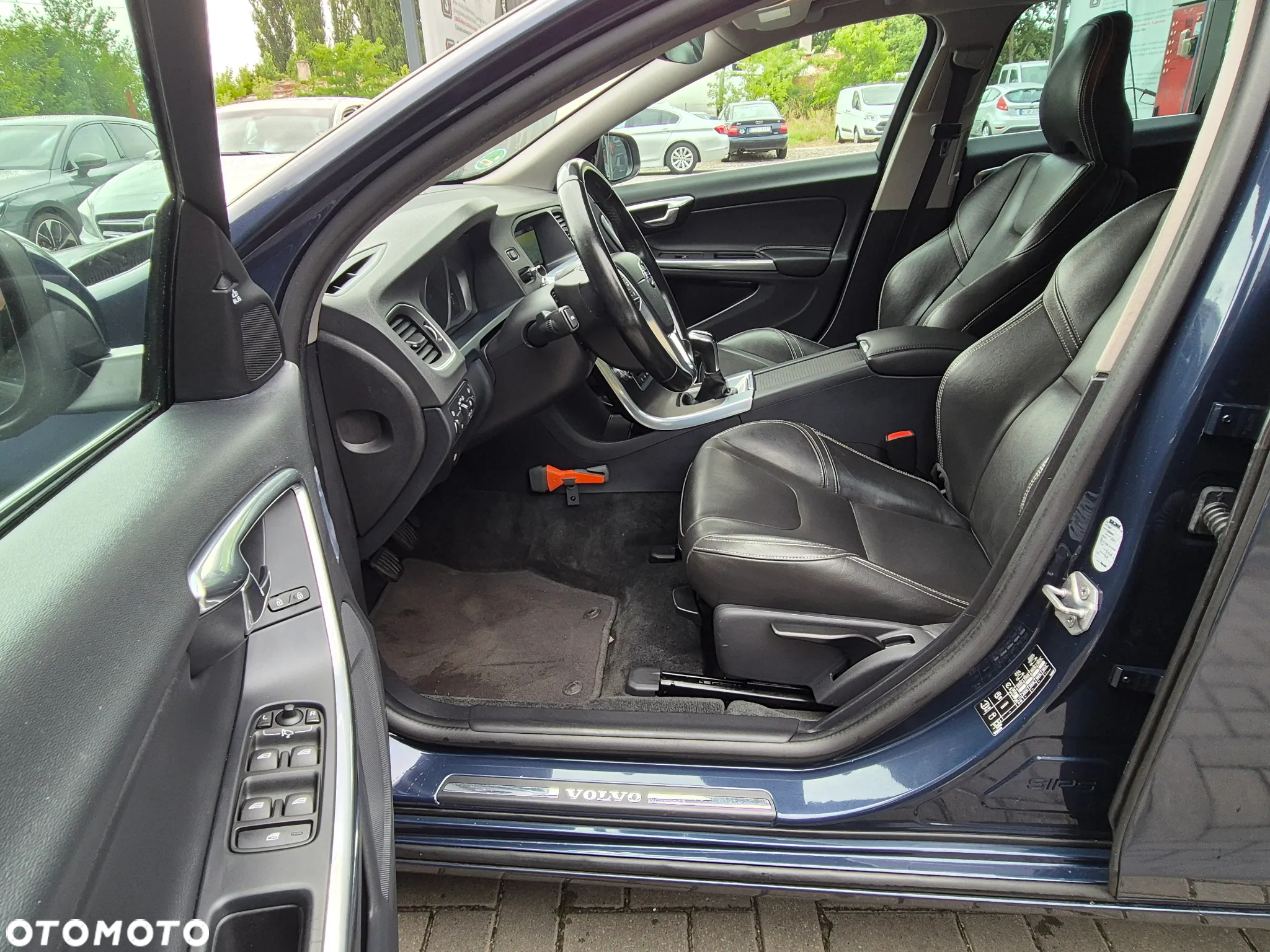 Volvo V60 D4 Drive-E Dynamic Edition (Momentum) - 24