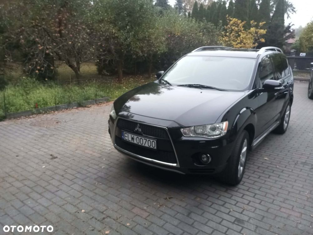 Mitsubishi Outlander - 10