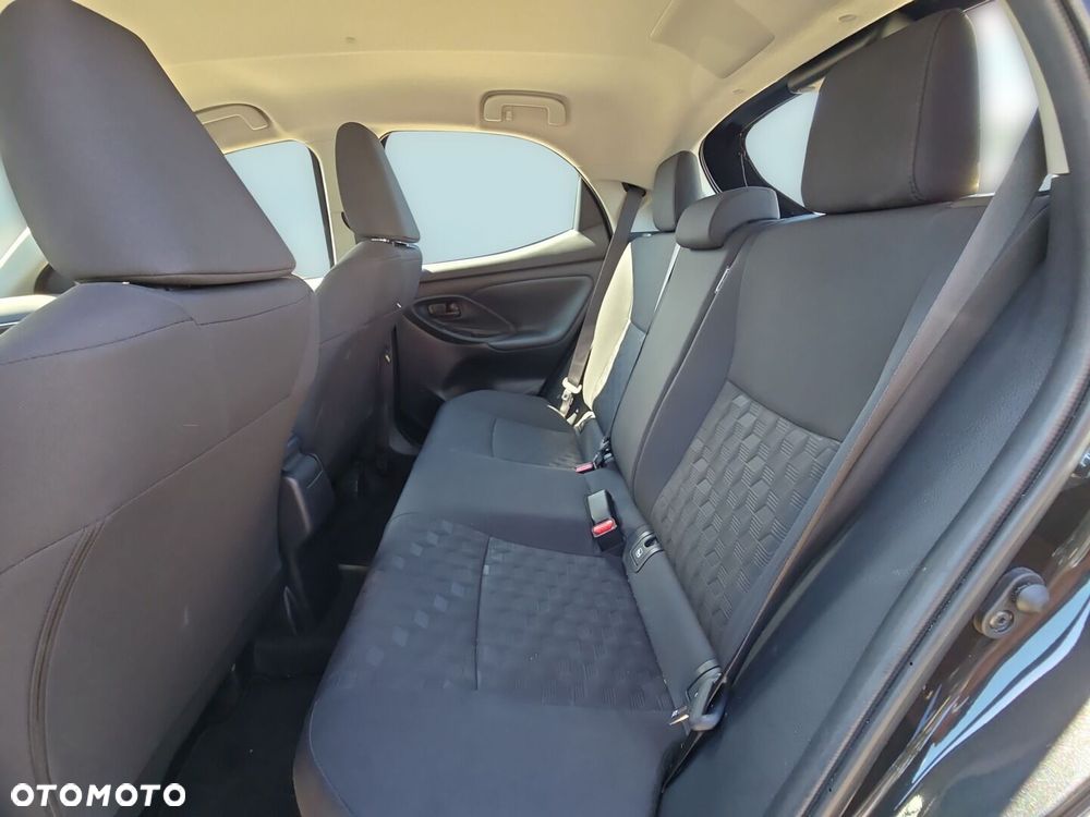 Toyota Yaris - 16