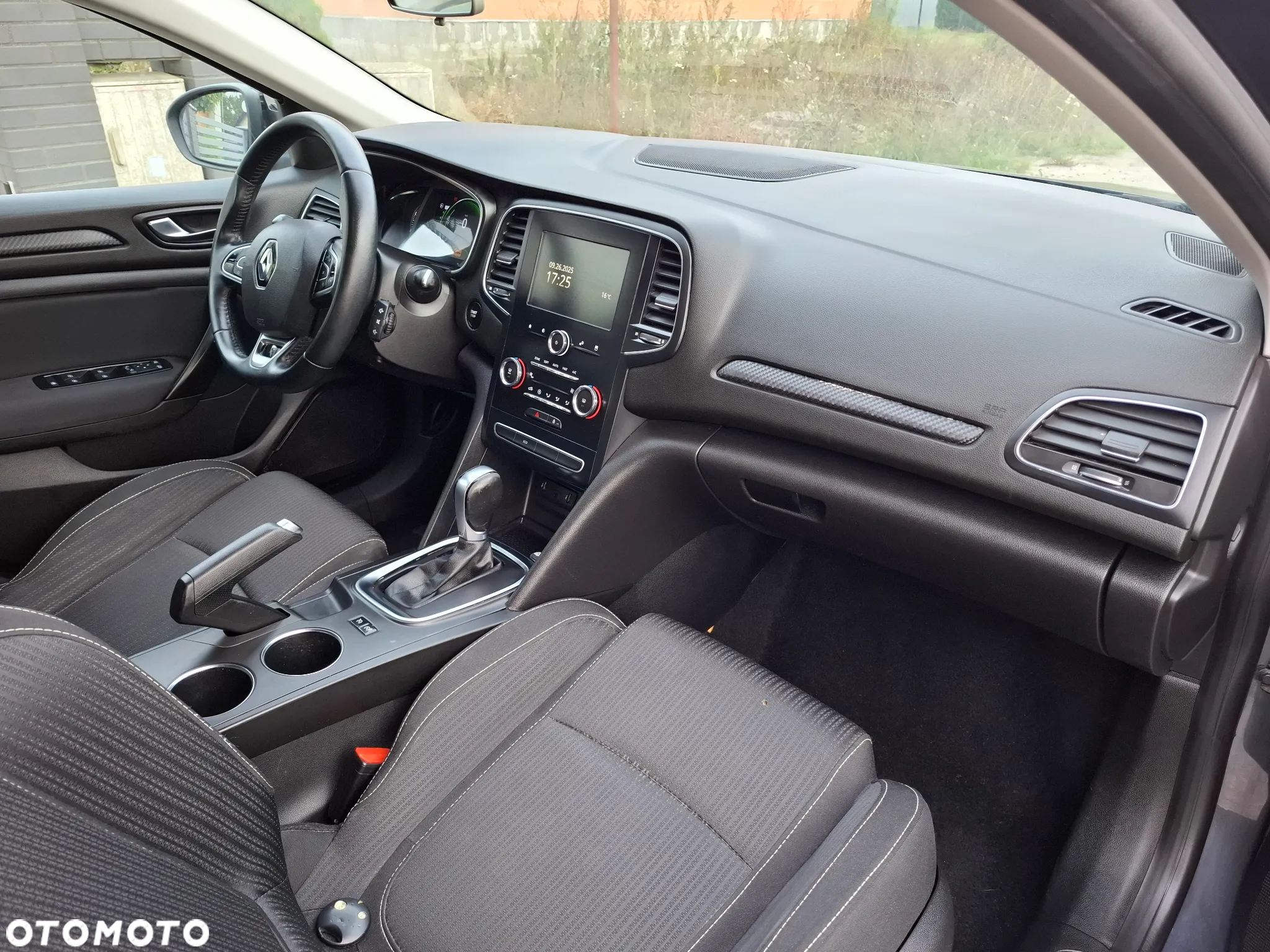Renault Megane ENERGY dCi 110 EDC INTENS - 11