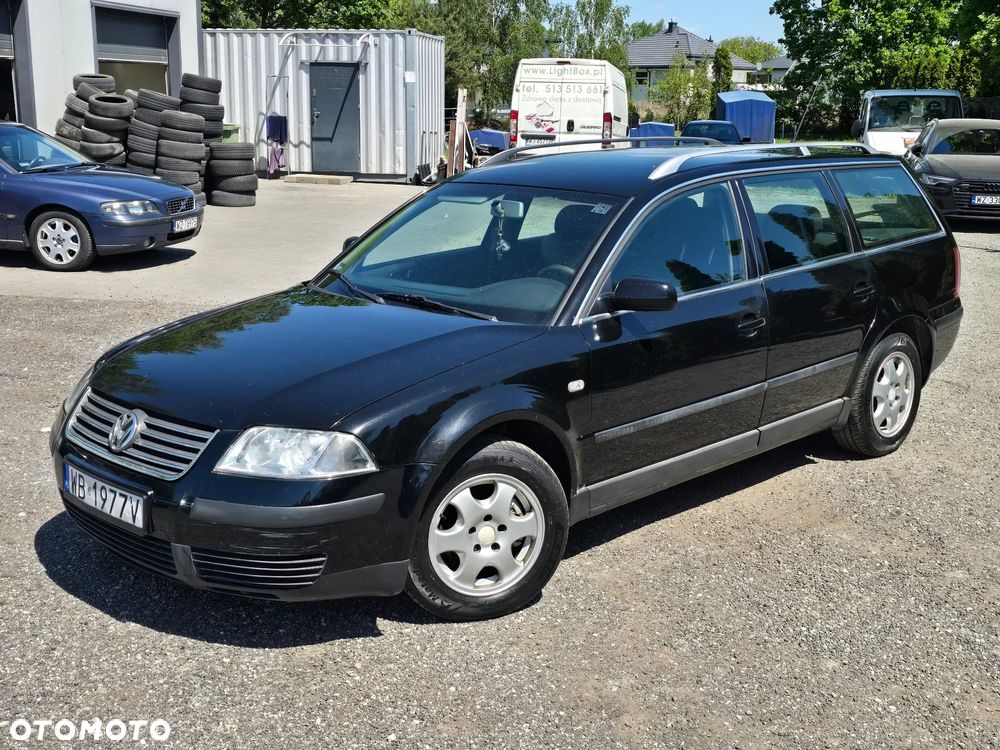 Volkswagen Passat - 1