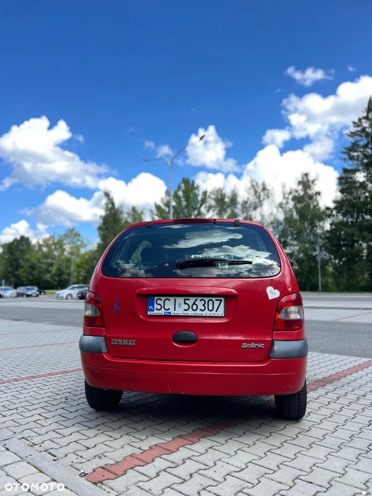 Renault Scenic 1.6 16V Family - 5