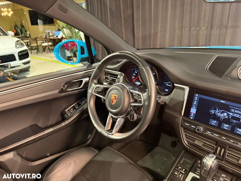 Porsche Macan - 36