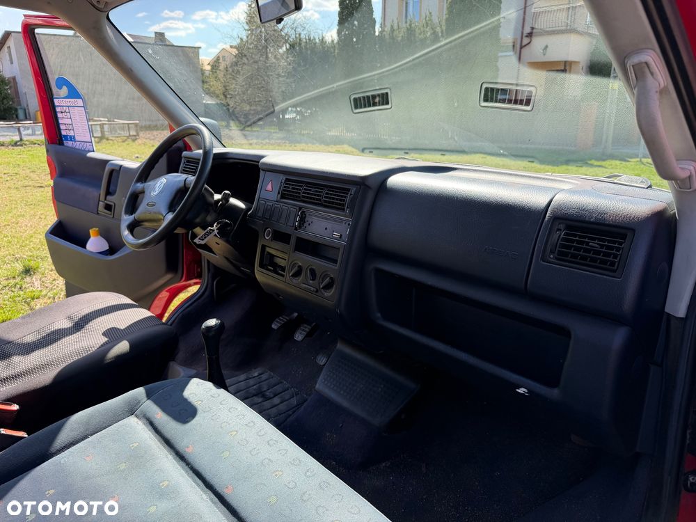 Volkswagen Caravelle Basis / CL - 15