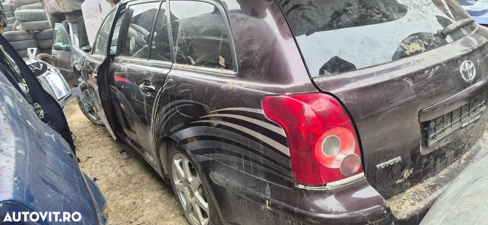 Bara spoiler spate Toyota Avensis T25 break combi cod culoare 3N0 visiniu - 1