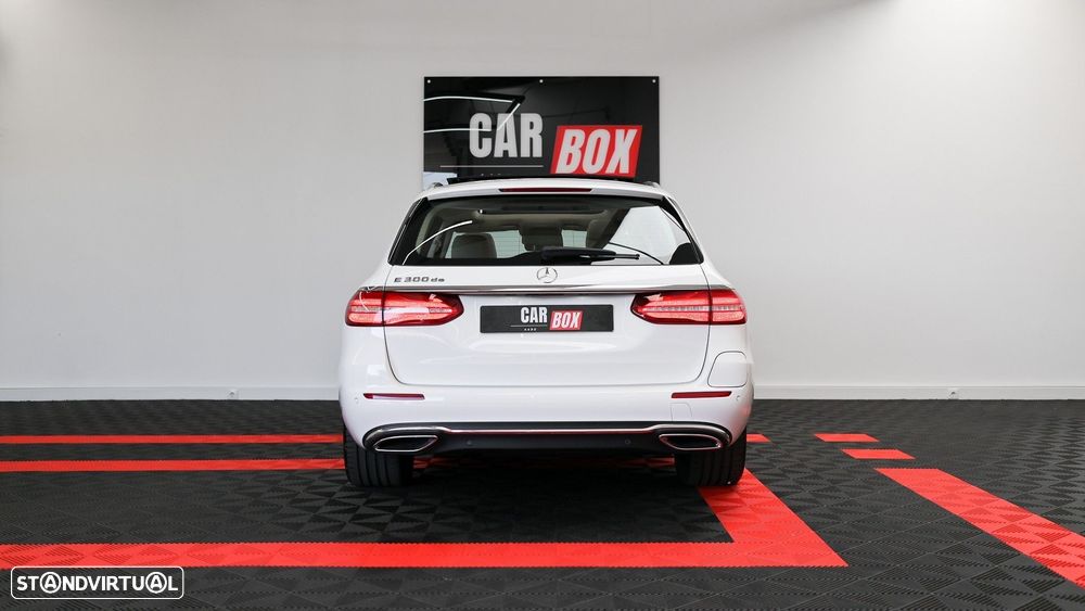 Mercedes-Benz E 300 de 4Matic T 9G-TRONIC Avantgarde - 26