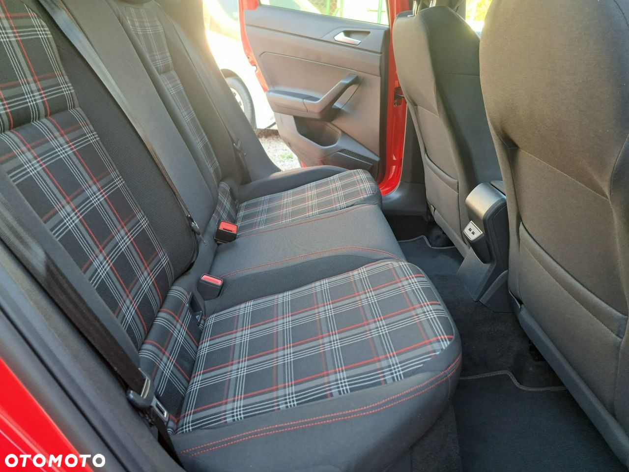 Volkswagen Polo 2.0 TSI GTI DSG - 14