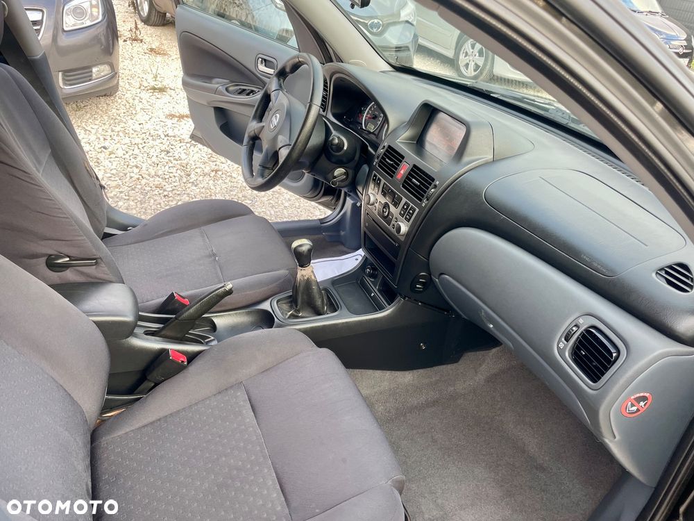 Nissan Almera 1.5 visia - 27