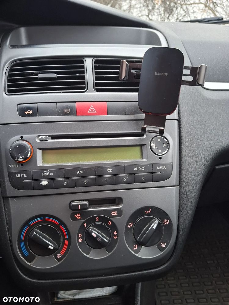 Fiat Linea 1.4 T-Jet 16V Dynamic - 23