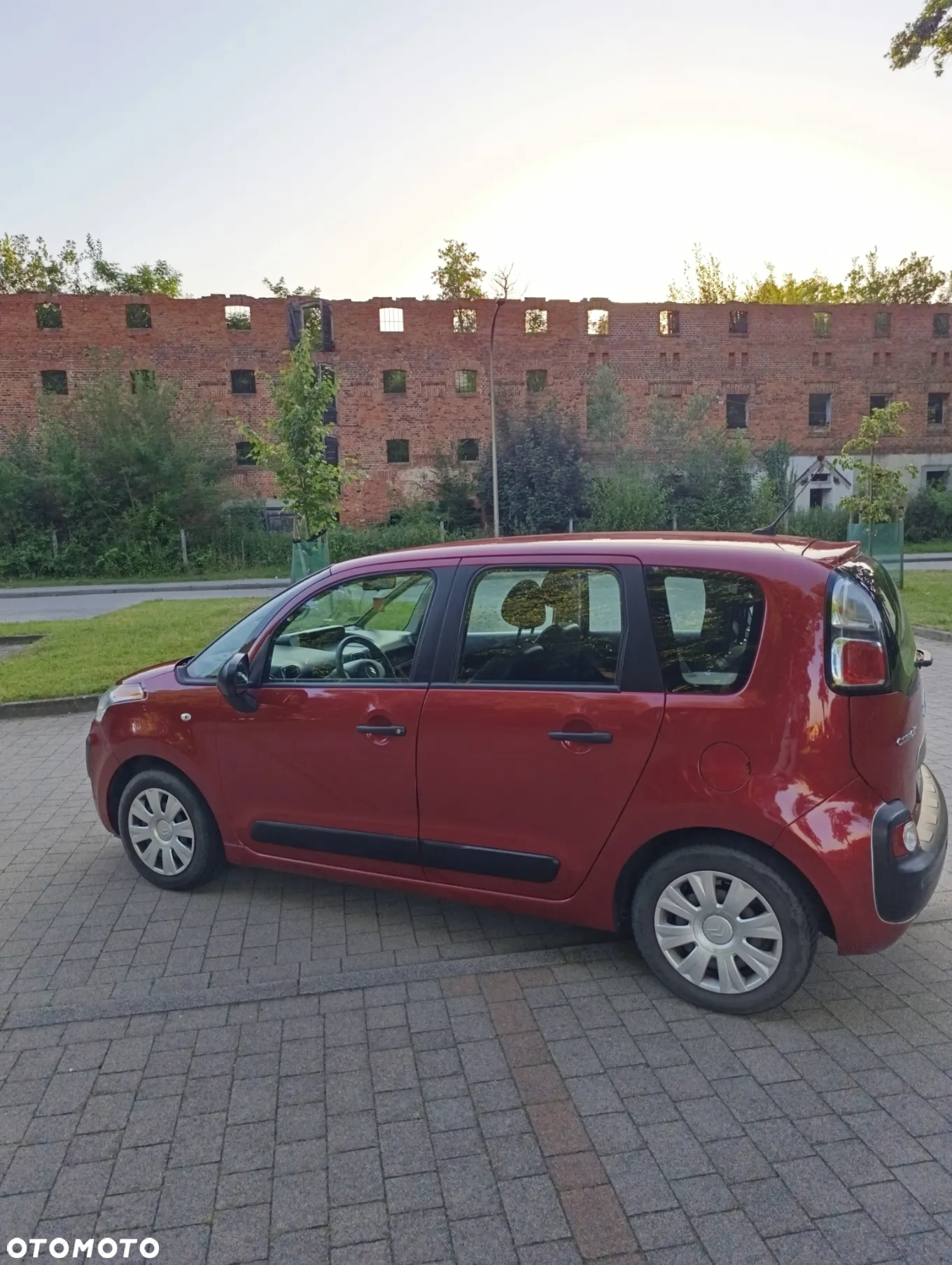 Citroën C3 Picasso 1.4i Attraction - 4