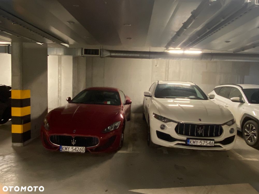 Maserati GranTurismo - 16