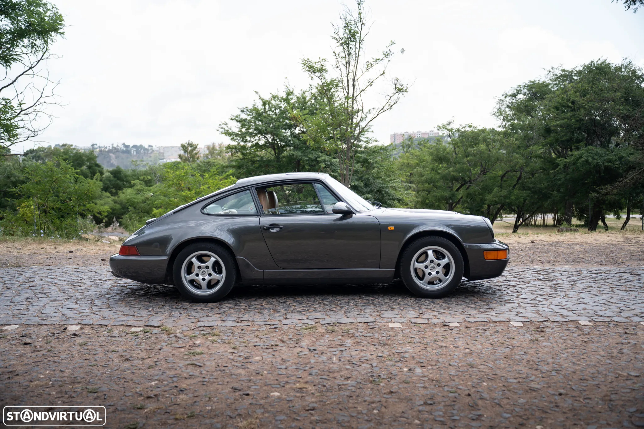 Porsche 911 (964) Coupé 3.6 Carrera 2 - 12