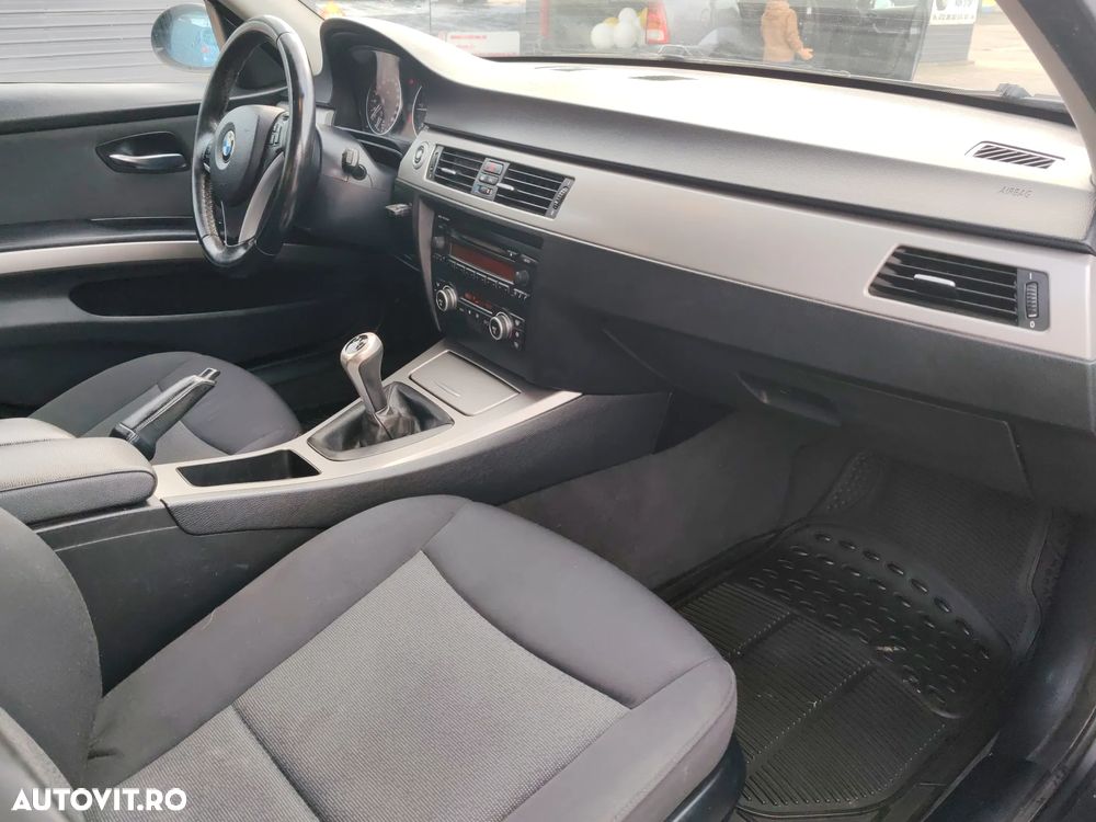 BMW Seria 3 318d - 6