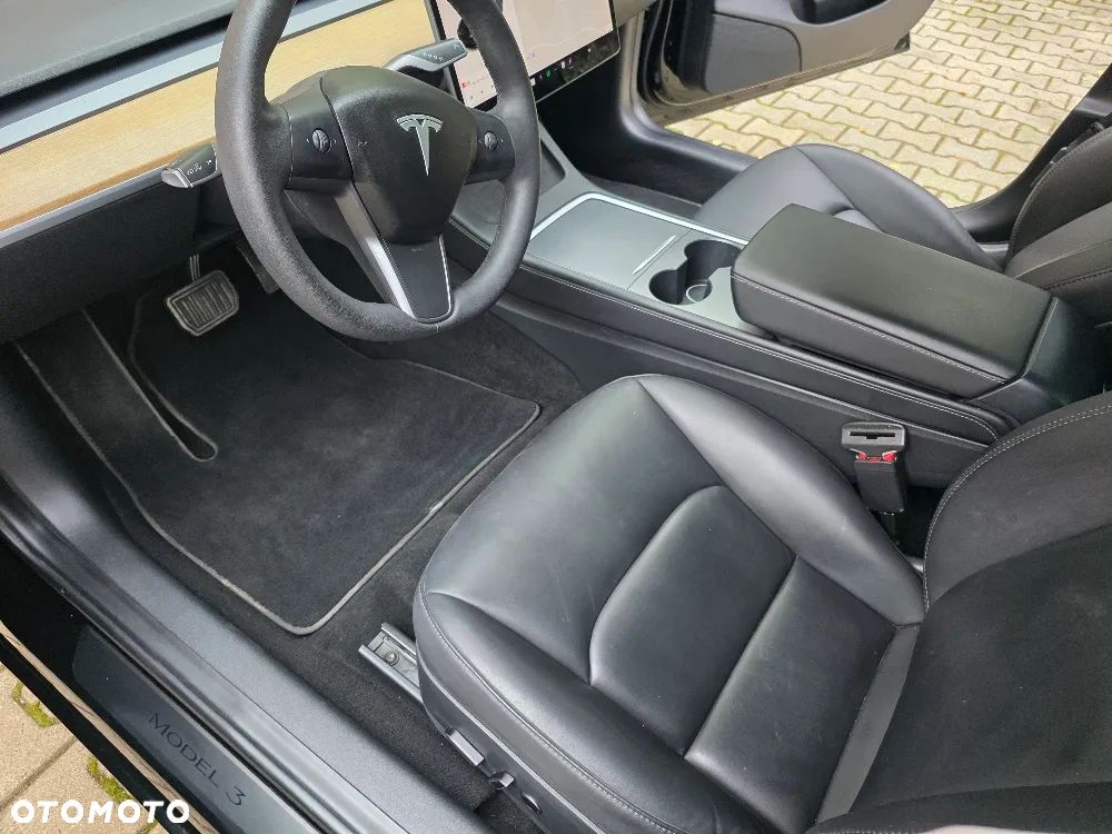 Tesla Model 3 Langstreckenbatterie Allradantrieb Dual Motor - 21