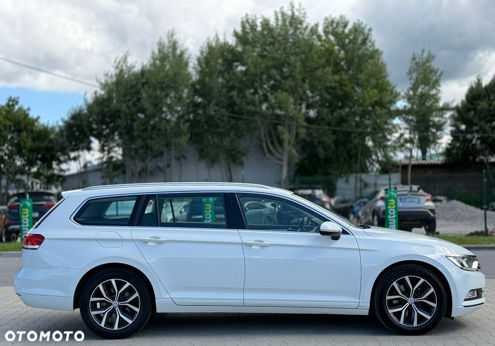Volkswagen Passat - 11