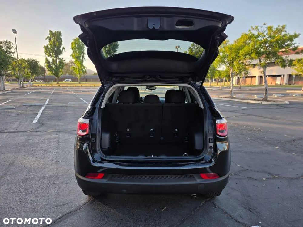 Jeep Compass - 21