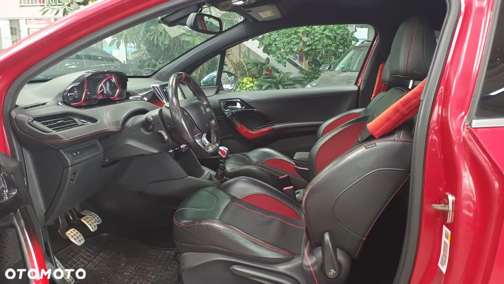 Peugeot 208 1.6 THP GTi - 23