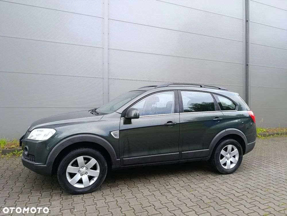 Chevrolet Captiva 2.4 2WD 7 Sitzer LS Family Edition - 17