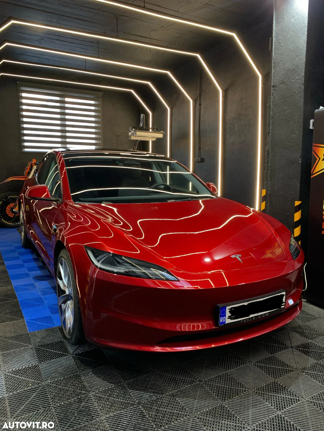 Tesla Model 3 - 20