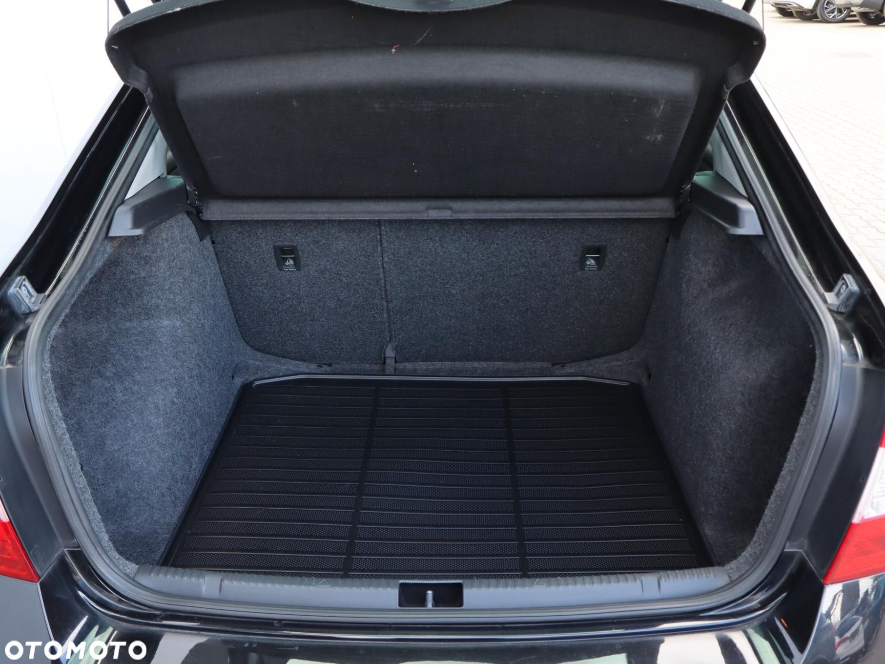 Skoda RAPID - 8